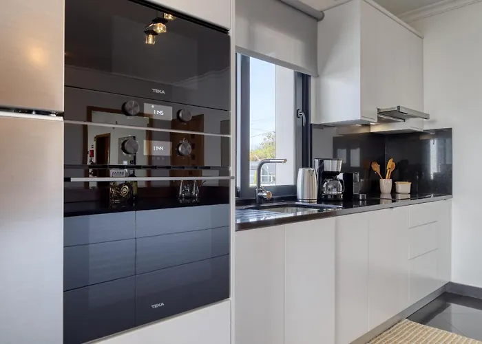 Апартаменты Oasis Do Sol, A In Madeira Понта-ду-Сол