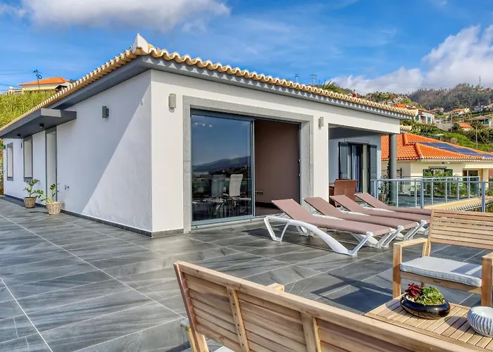 Апартаменты Oasis Do Sol, A In Madeira Понта-ду-Сол